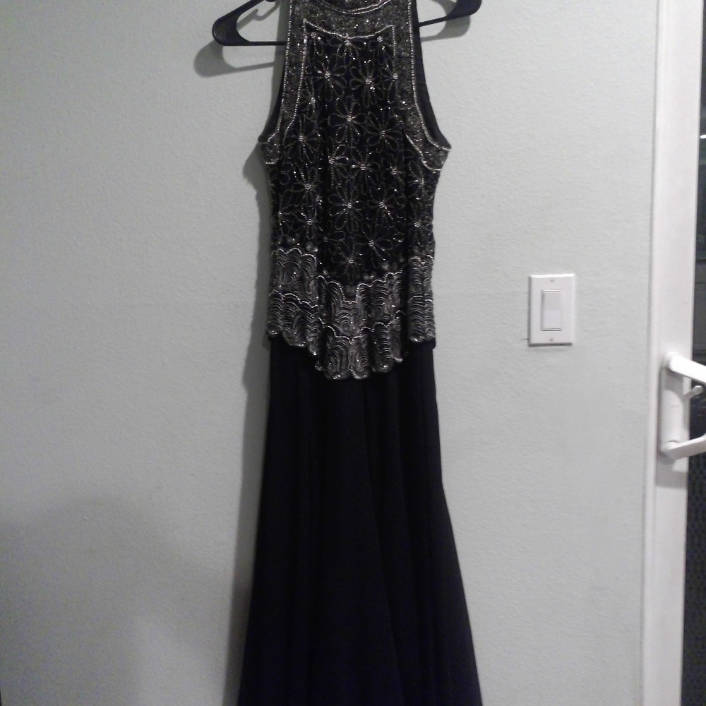 eveninggun dress
